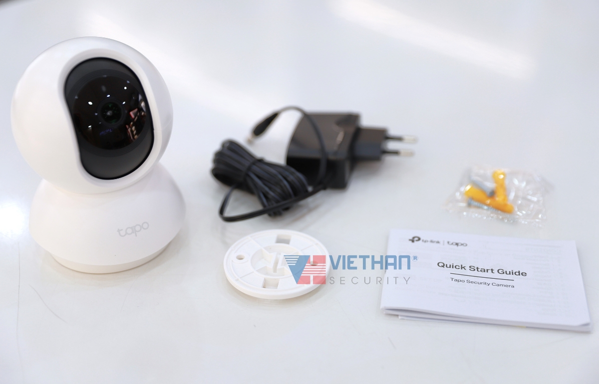 Camera wifi trong nhà 2MP 1080P TP-Link TC70 quay quét 360 độ, đàm thoại 2 chiều, phát hiện chuyển động