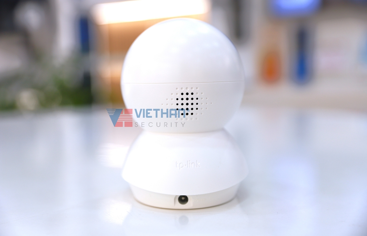 Camera wifi trong nhà 2MP 1080P TP-Link TC70 quay quét 360 độ, đàm thoại 2 chiều, phát hiện chuyển động