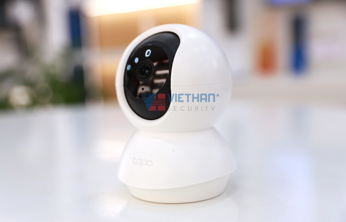 Camera wifi trong nhà 2MP 1080P TP-Link TC70 quay quét 360 độ, đàm thoại 2 chiều, phát hiện chuyển động