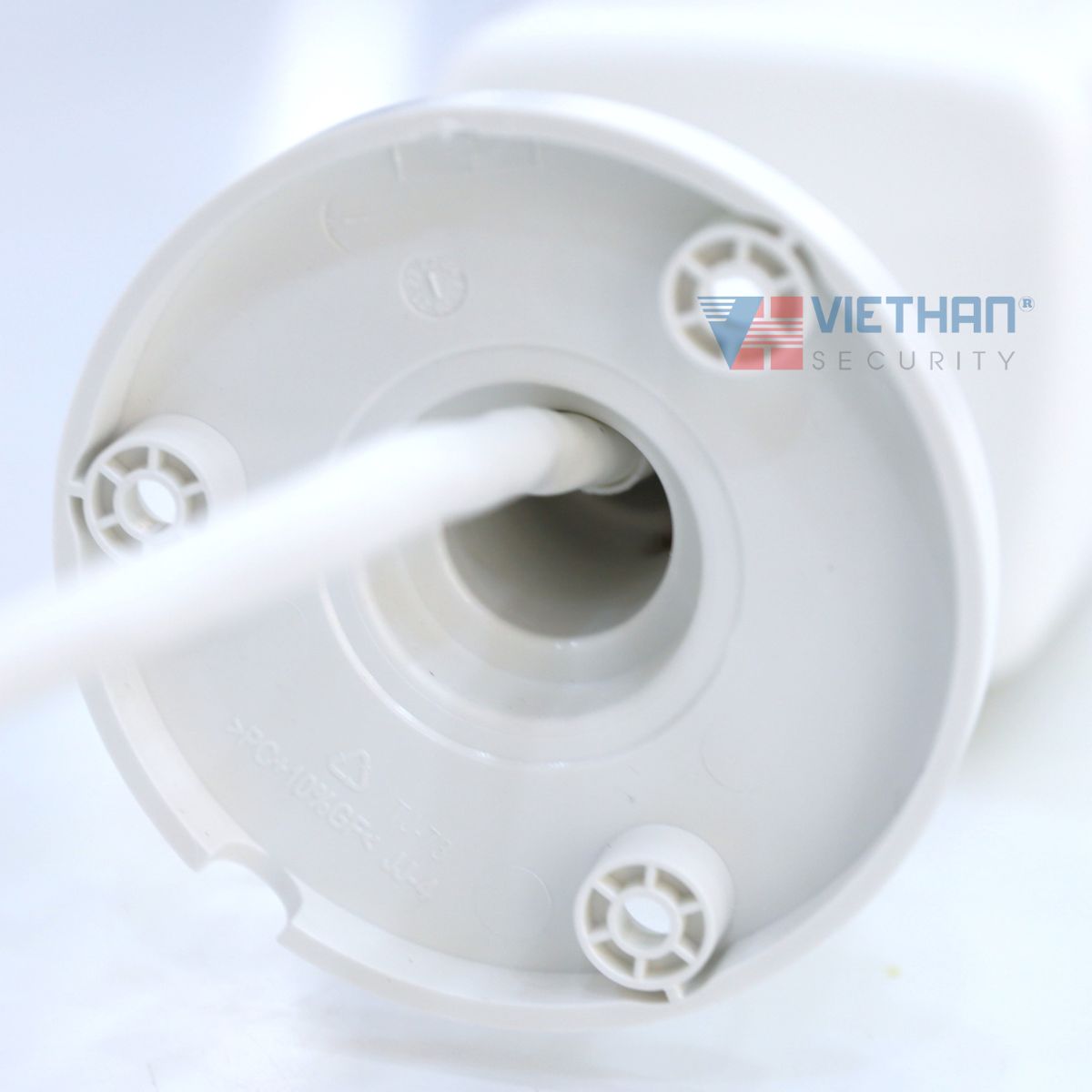 Camera thân ngoài trời IP Hikvision DS-2CD1067G2H-LIUF 6MP, WDR 120dB, hồng ngoại 30m