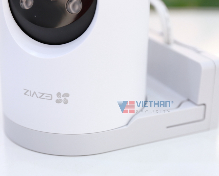 Camera Ezviz H8C pro 3K 5Mp wifi quay quét, AI phát hiện người xe cộ, còi và đèn